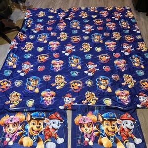 Paw patrol queen size comforter, with two pillowcases in new condition